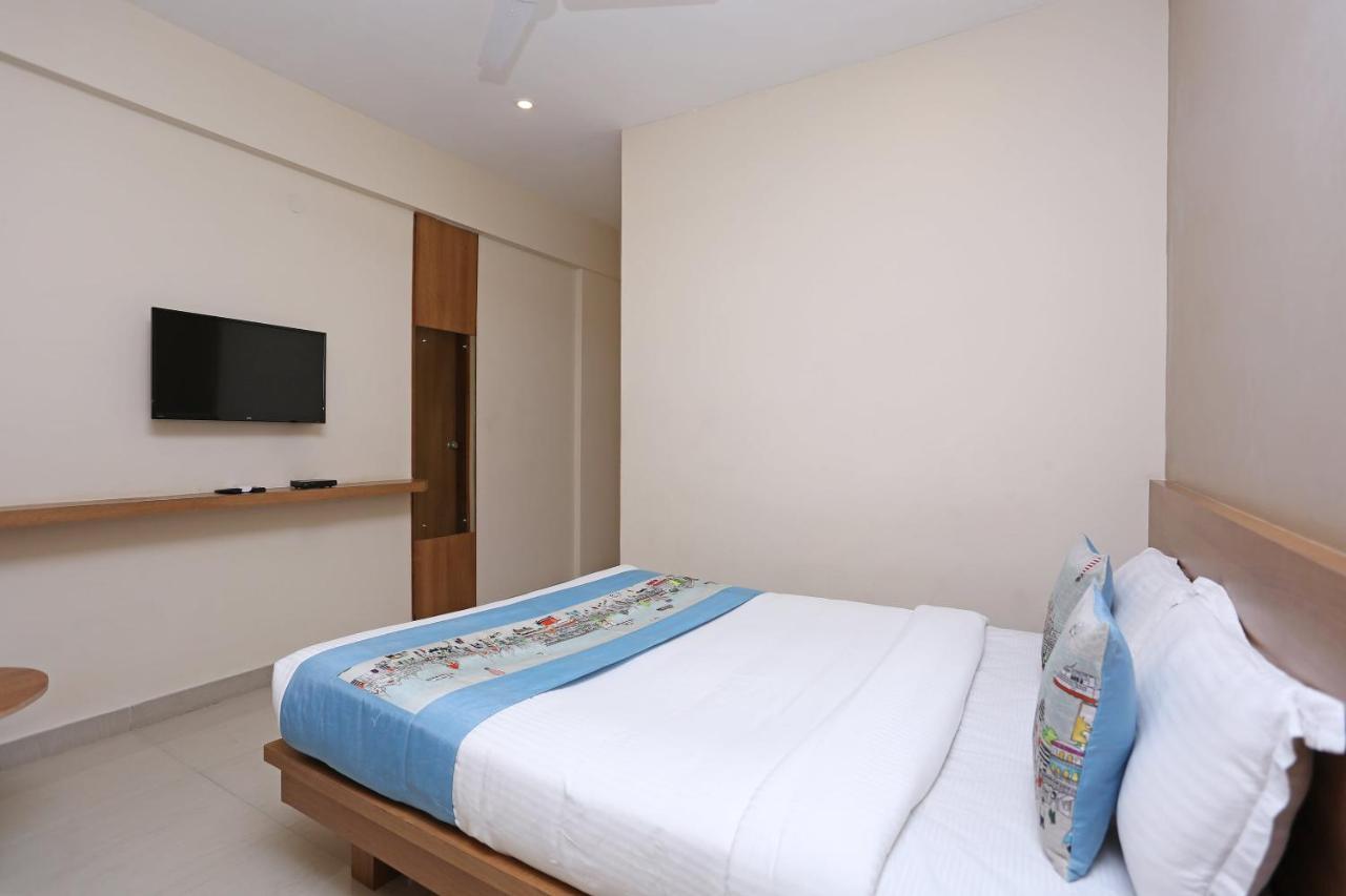 Oyo 6447 Samasth Rooms And Suites Mysore Eksteriør billede