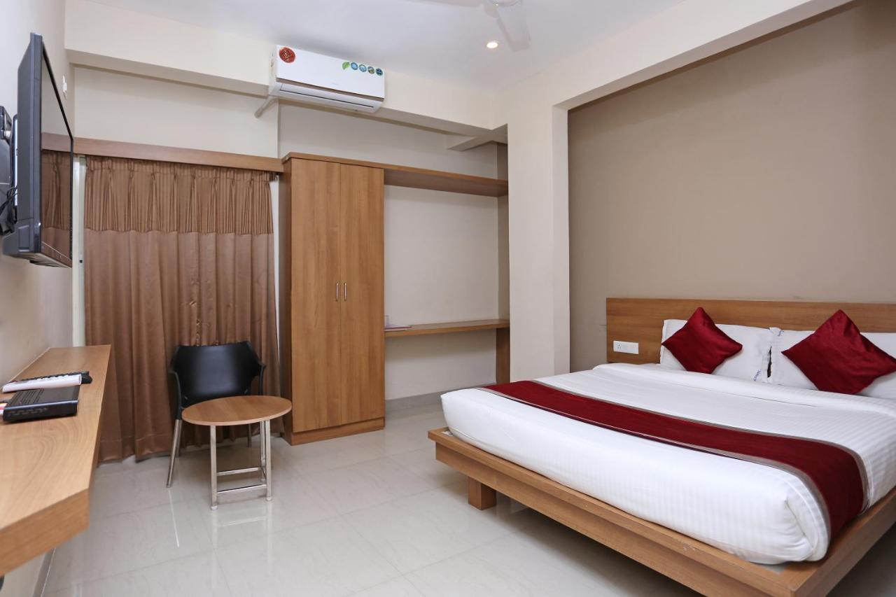 Oyo 6447 Samasth Rooms And Suites Mysore Eksteriør billede